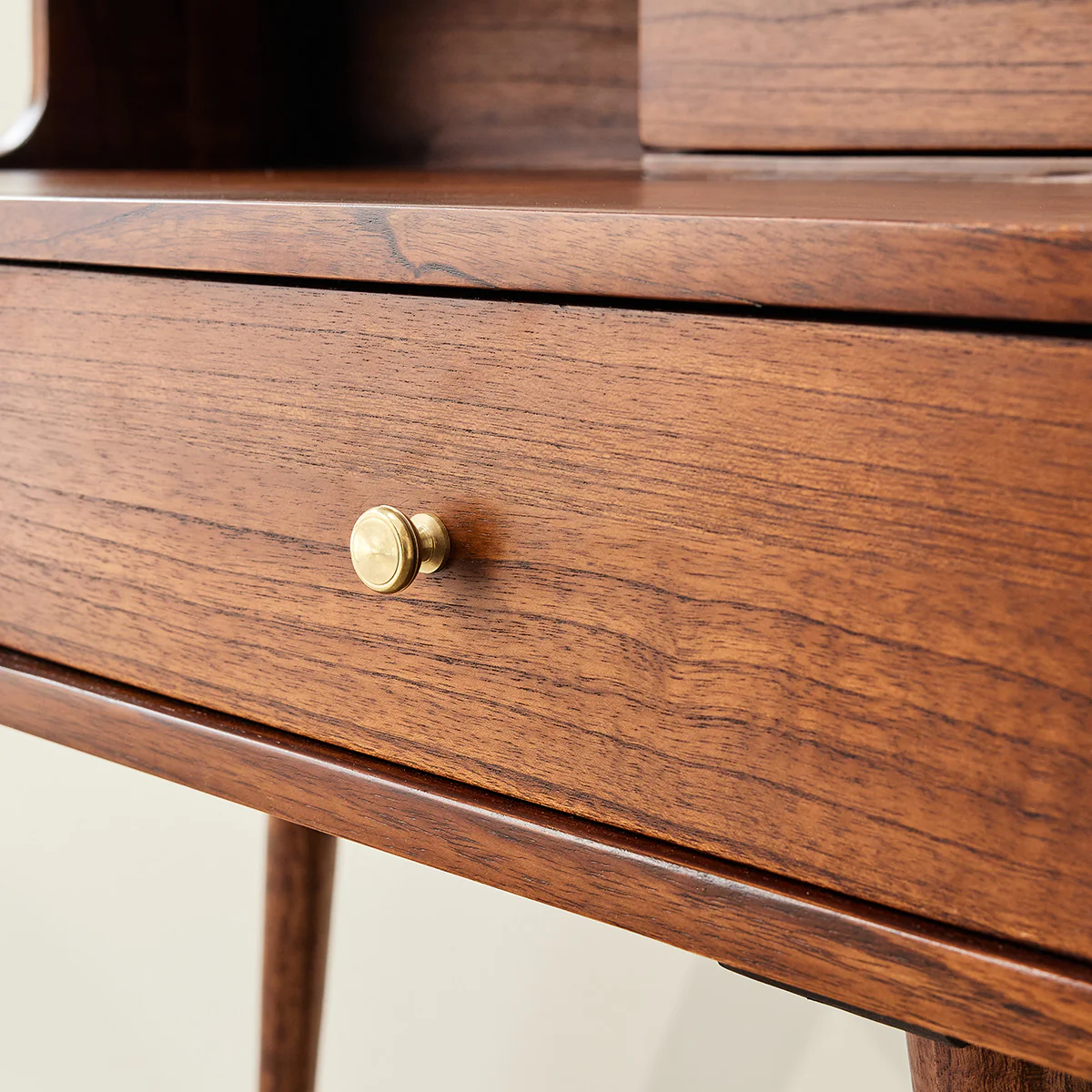 Bureau en mindi massif finition noyer 90 cm - Image 7