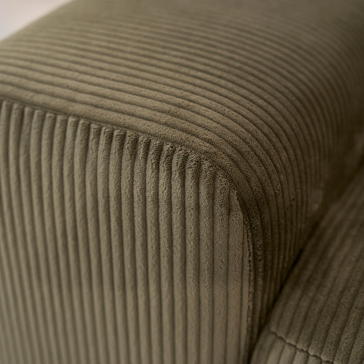 Canapé droit 4 places en velours côtelé kaki - Image 5