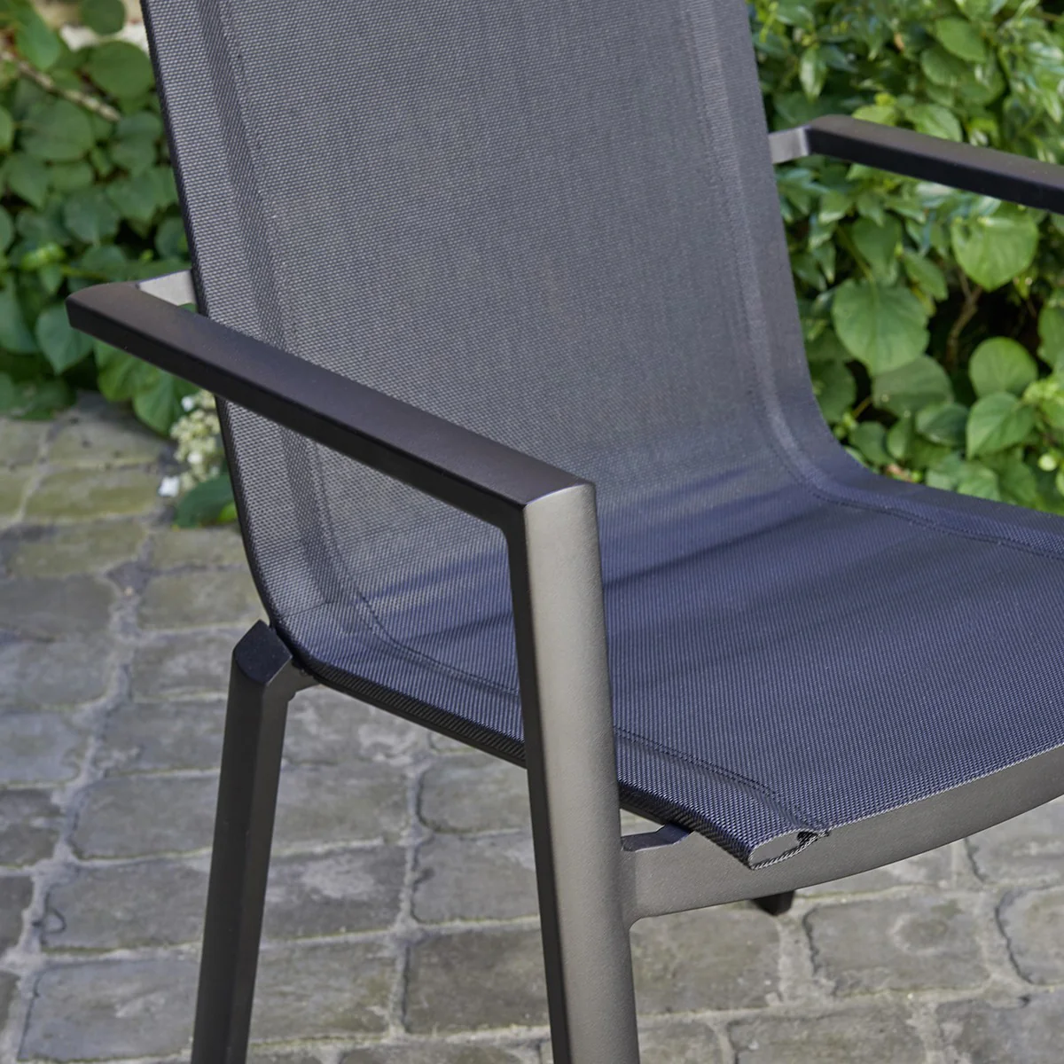 Fauteuil de jardin en aluminium et textilène gris - Image 5