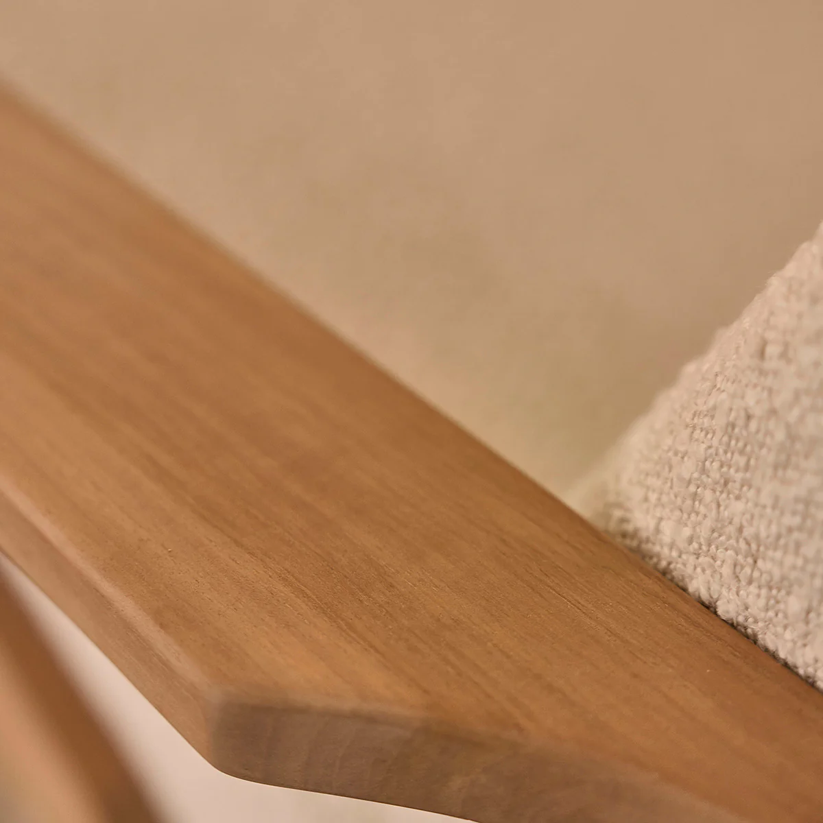 Fauteuil en teck massif et tissu bouclette - Image 5