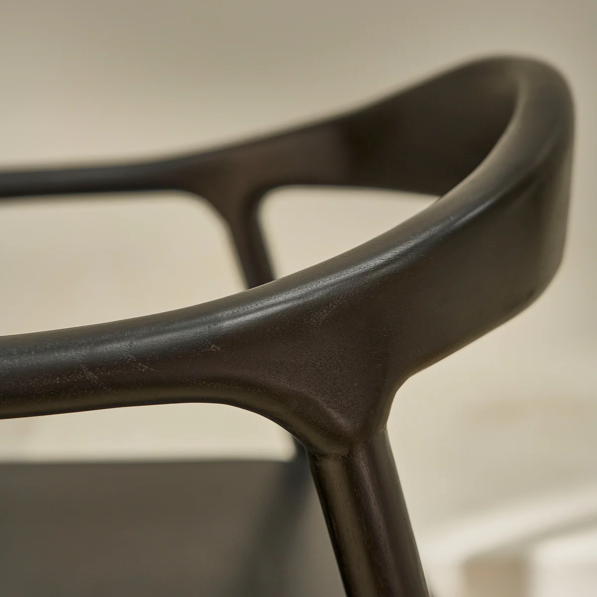 Lot de 2 chaises en teck massif noire - Image 6