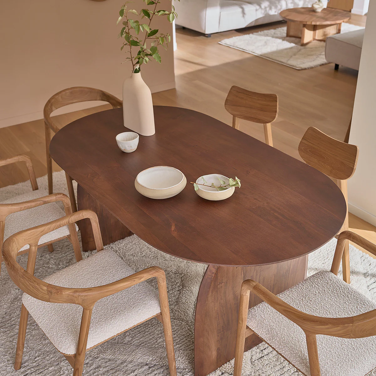 Table en manguier massif finition noyer 6/8 pers. - Image 6